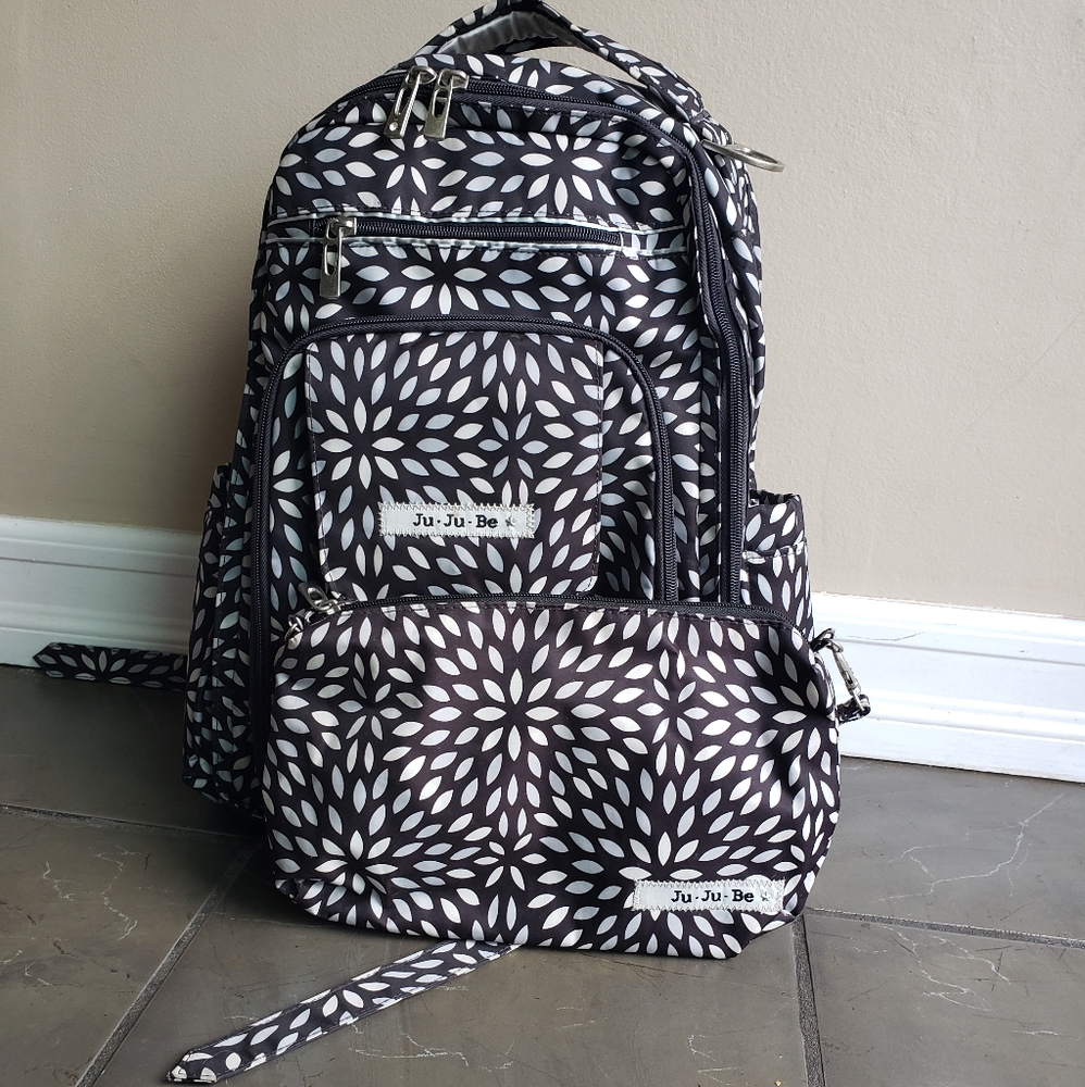 Ju-ju-be jujube Platinum Petals Diaper bag backpack and matching Be Quick
